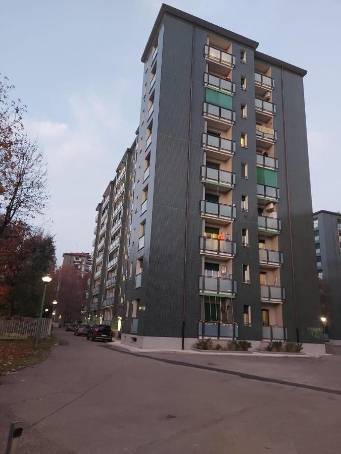 Welcome To Mi - Attico Metro M1 Milano Exterior foto